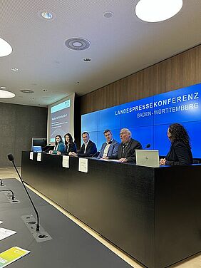 Pressekonferenz: Ausbau der Windenergie sichert Wirtschaftskraft in Baden-Württemberg Pressekonferenz: Ausbau der Windenergie sichert Wirtschaftskraft in Baden-Württemberg